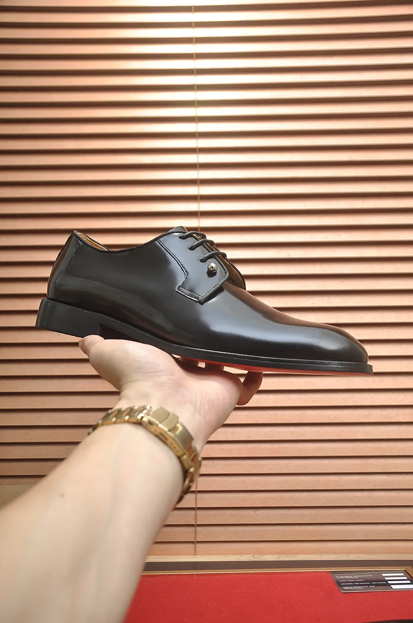 Men's shoes 💰620💶 [Chrstian Loubotin] Red-soled shoes 💋Original mold opening, the highest version on the market, purely handmade ➕Imported cowhide uppers, first-layer water-dyed cowhide lining! Original EU high-gloss outsole. 38 to 45 (45 customized)